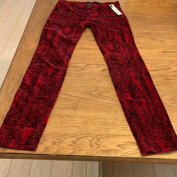 SANCTUARY RED/BLACK ANIMAL PRINT CORDUROY SKINNY PANTS.  NEW - Picture 1 of 10